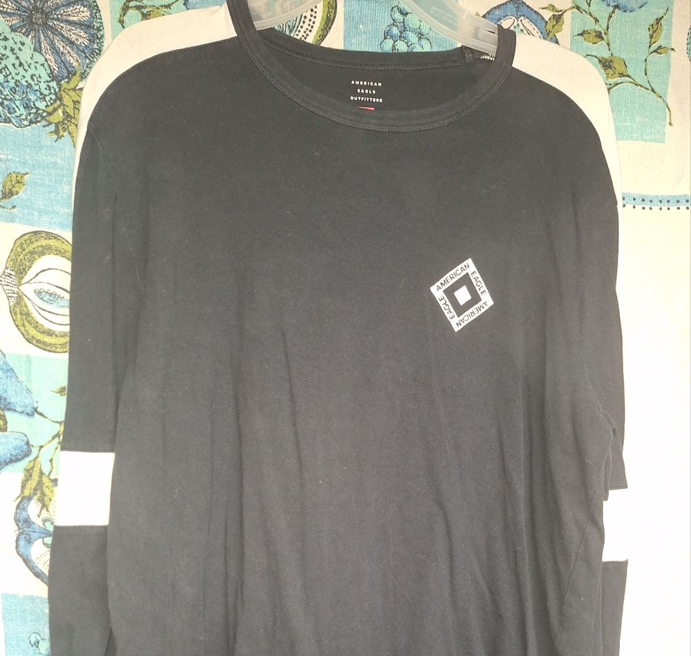 AE long sleeve tshirt